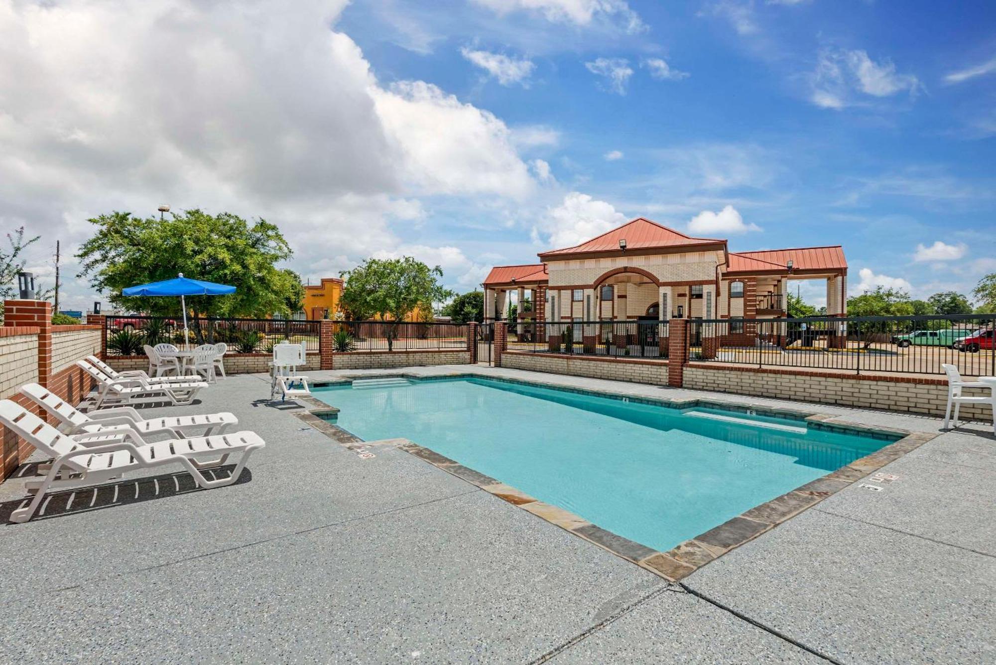 Quality Inn & Suites New Boston Exterior foto